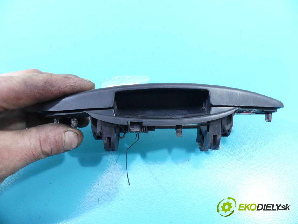 Dacia Dokker 2012- 1.6 8v 82 HP manual 60 kW 1598 cm3 5- rukoväť predné ľavé mimo:  (Vonkajšie predné ľavé)