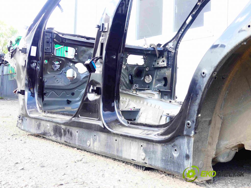 Bmw X3 F25 2010-2017 3.0 306KM automatic 225 kW 2979 cm3 5- práh levý  (Ostatní)