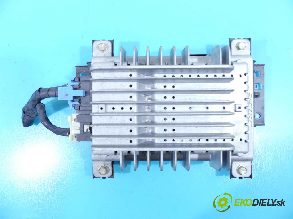 Nissan Murano Z50 2003-2008 3.5 V6 234KM automatic 172 kW 3498 cm3 5- Zesilovač: 28060-CB00C (Zosilňovače)