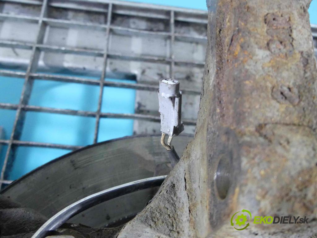 Nissan Murano Z50 2003-2008 3.5 V6 234KM automatic 172 kW 3498 cm3 5- náboj pravé  (Náboje)