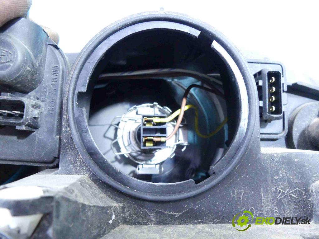 Alfa romeo 156 2.0 16v 155 HP manual 114 kW 1970 cm3 4- Reflektor: pravý  (Pravé)