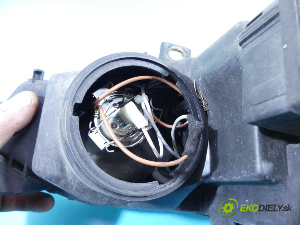 Alfa romeo 156 2.0 16v 155 HP manual 114 kW 1970 cm3 4- Reflektor: pravý  (Pravé)