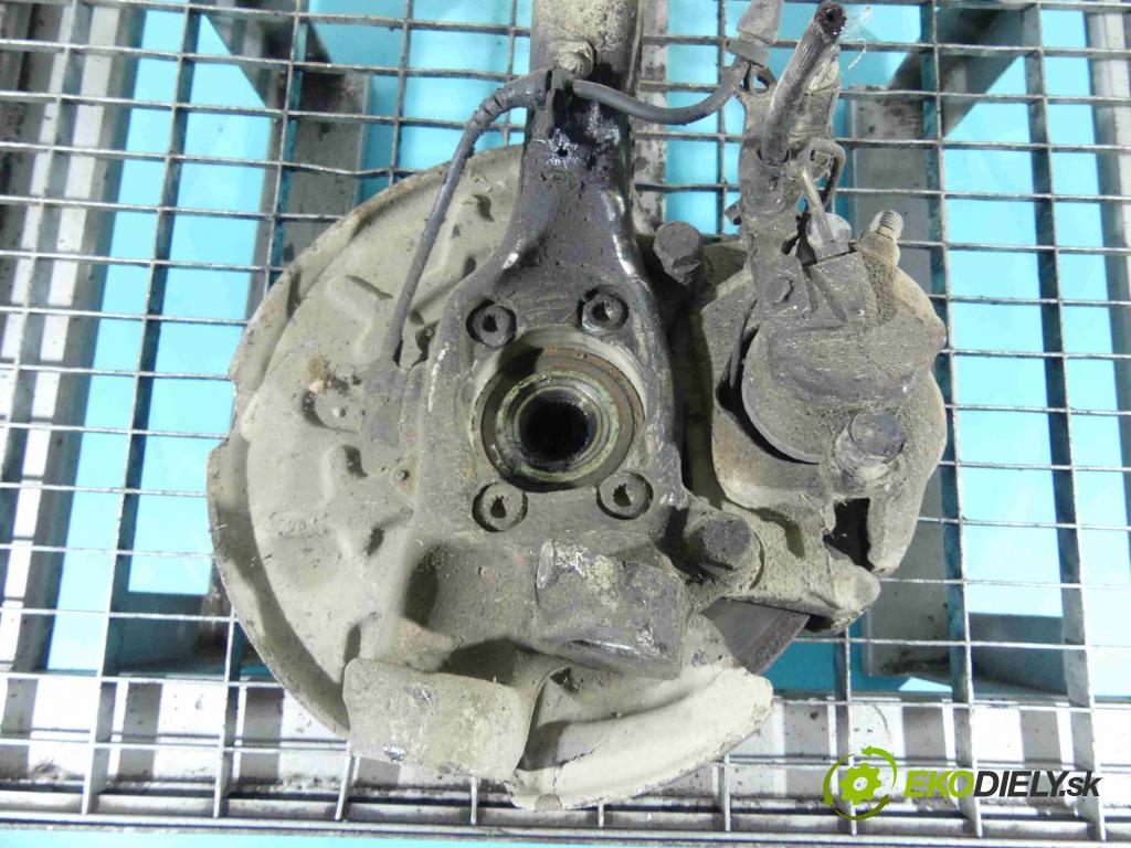 Audi A4 B6 2000-2004 2.0 FSI 150 HP manual 110 kW 1984 cm3 4- náboj pravé  (Náboje)