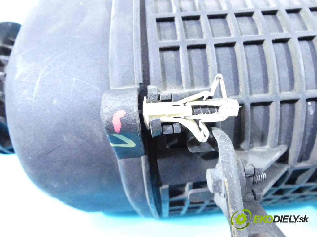 Renault Safrane II 2,5.0 165 HP manual 121 kW 2435 cm3 5- obal filtra vzduchu 7700866565 (Obaly filtrov vzduchu)