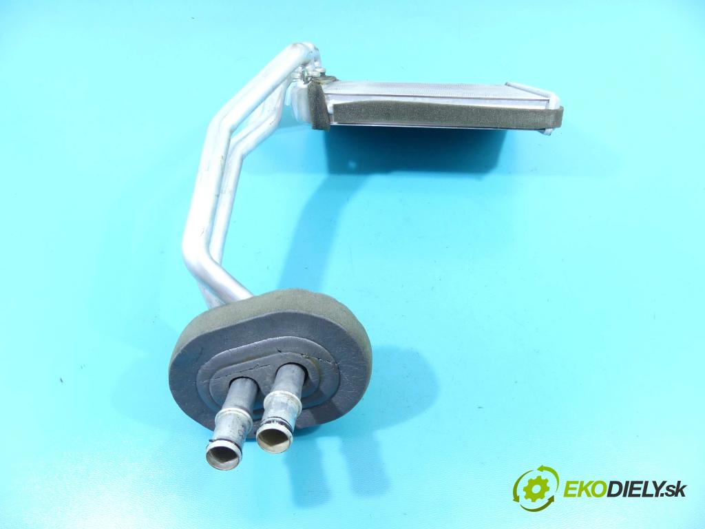 Dacia Dokker 2012- 1.6 8v 82 HP manual 60 kW 1598 cm3 5- radiator 5N8510100 (Radiátory kúrenia)