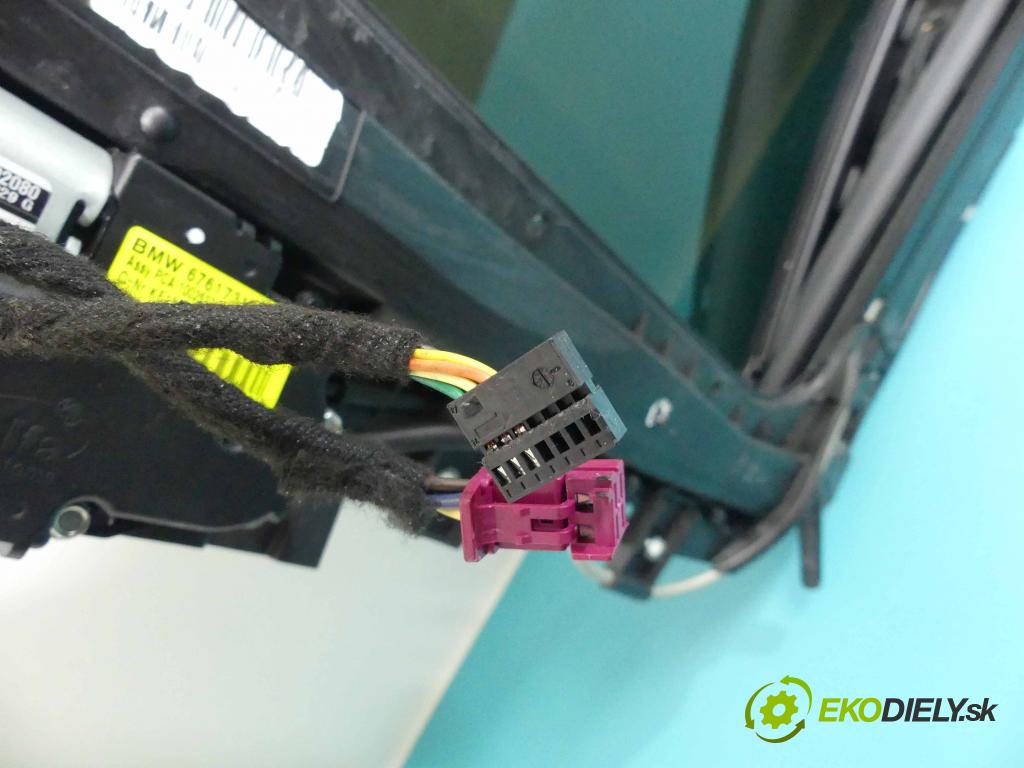 Bmw X3 F25 2010-2017 3.0 306KM automatic 225 kW 2979 cm3 5- Střešní okno:  (Okna karoserie)