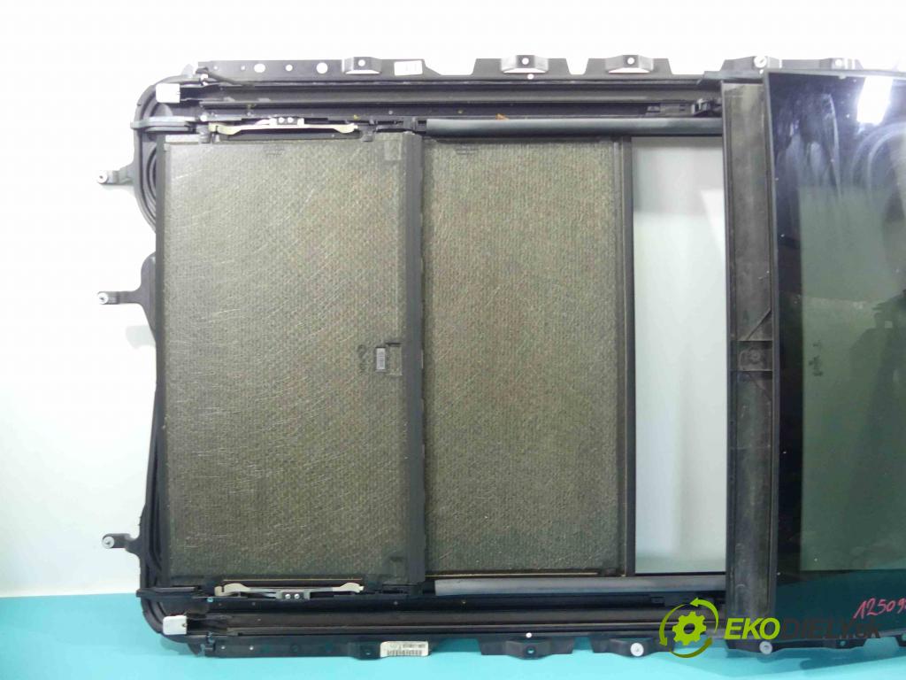 Bmw X3 F25 2010-2017 3.0 306KM automatic 225 kW 2979 cm3 5- Střešní okno:  (Okna karoserie)