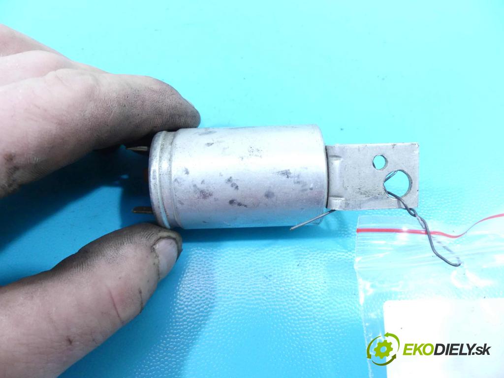 Żuk A 11 b 2.1 karburátor: 71 HP manual 52 kW 2120 cm3 5- Relé:  (Relé)