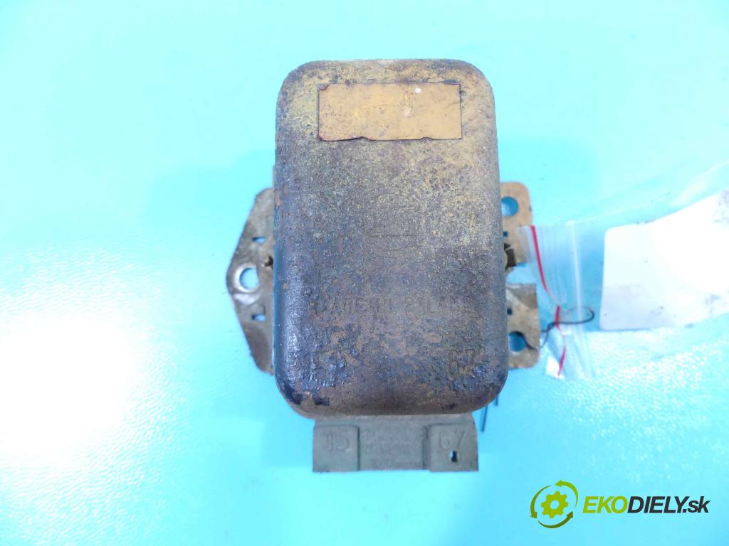 Żuk A 11 b 2.1 karburátor: 71 HP manual 52 kW 2120 cm3 5- modul riadiaca jednotka 4191122 (Ostatné)