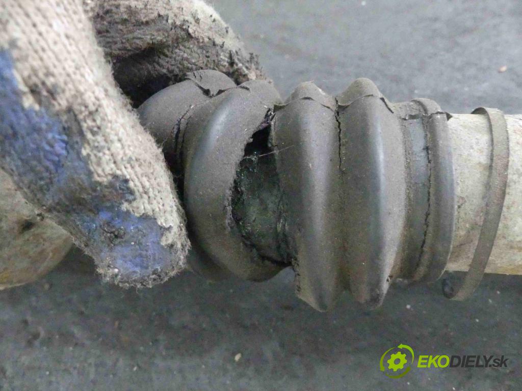 Żuk A 11 b 2.1 karburátor: 71 HP manual 52 kW 2120 cm3 5- Hřídel:  (Kardaňové hriadele)