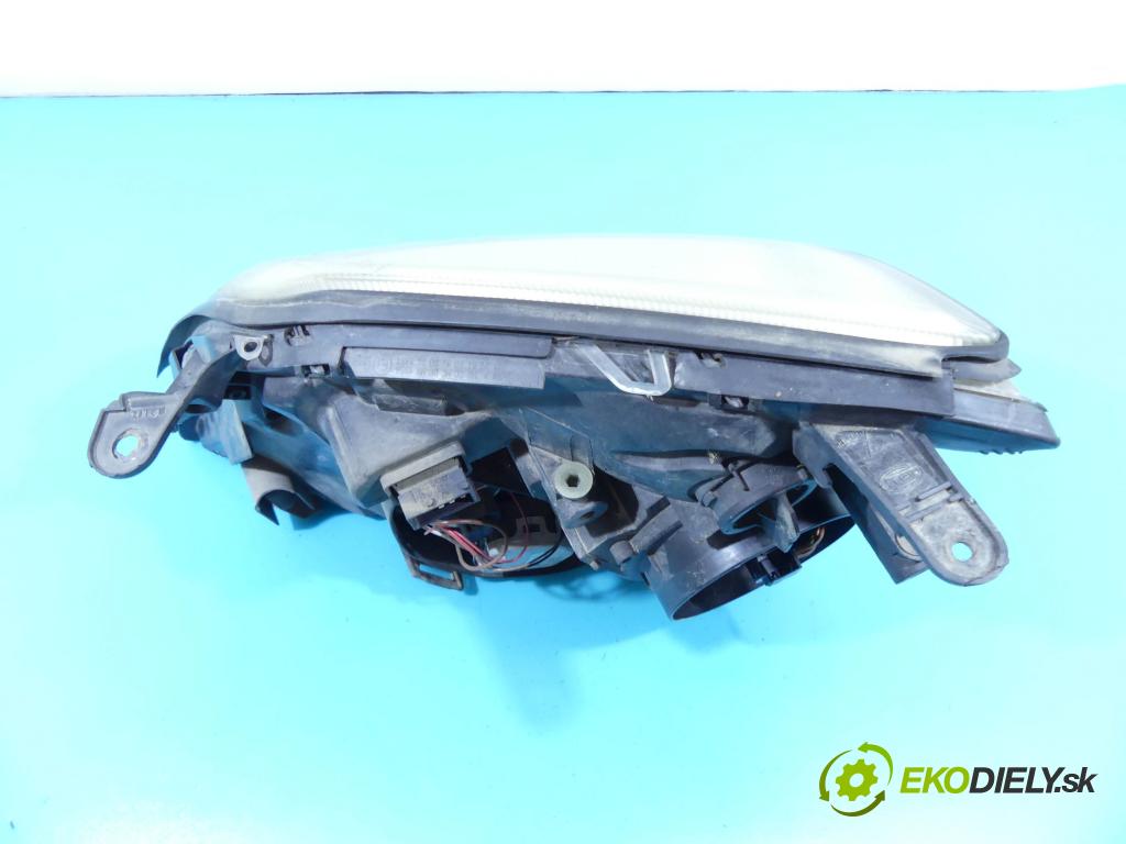 Opel Vectra C 2002-2008 2.0 dti 101 HP manual 74 kW 1994 cm3 4- Reflektor: pravý  (Pravé)