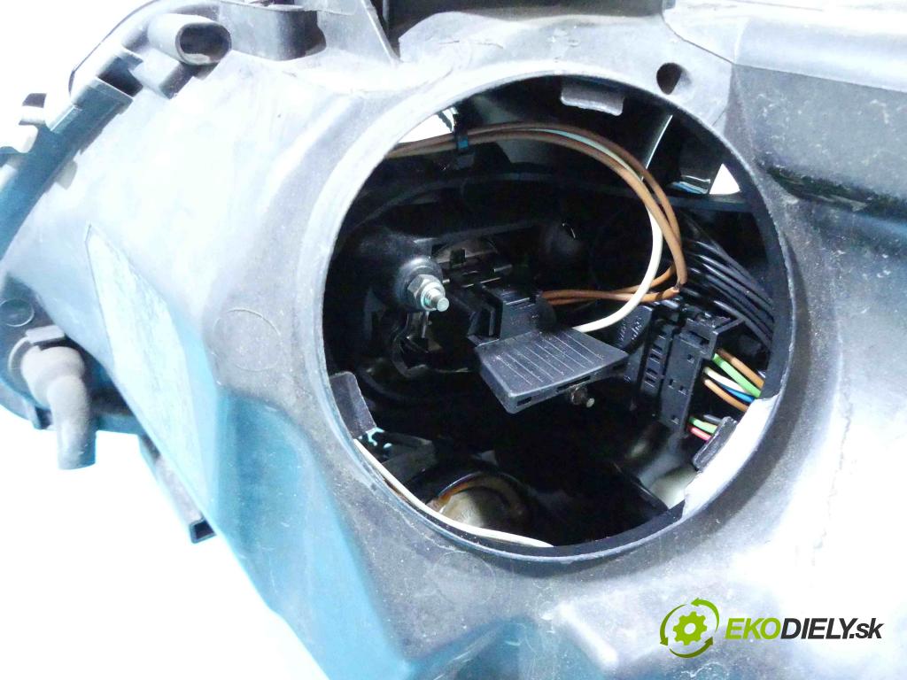 Bmw 5 E60 2003-2010 3.0d 218 HP automatic 160 kW 2993 cm3 5- Reflektor: pravý  (Pravé)