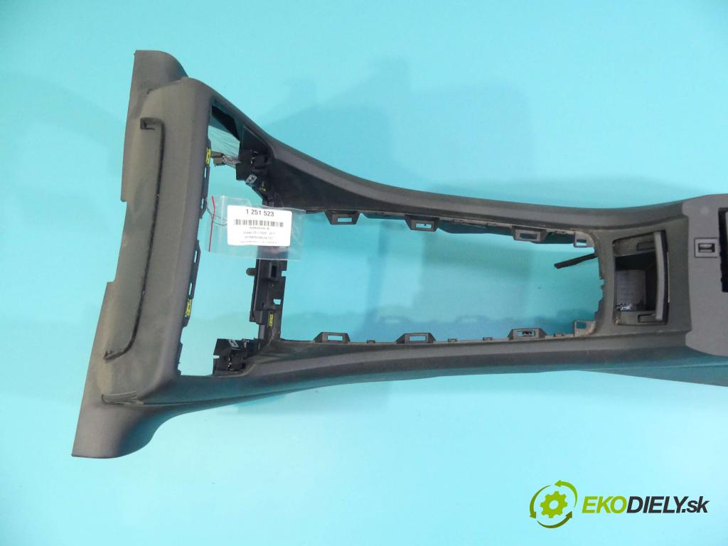 Citroen C5 II 2008-2017 2.0 hdi 140 HP manual 103 kW 1997 cm3 5- operadlo 996044354 (Lakťové opierky)