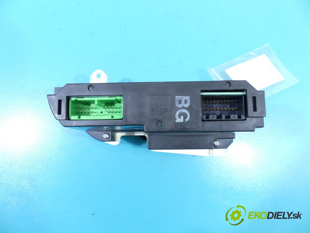 Honda Civic VII 2000-2006 1.3 16v hybrid 83 HP manual 61 kW 1339 cm3 4- panel kúrenia