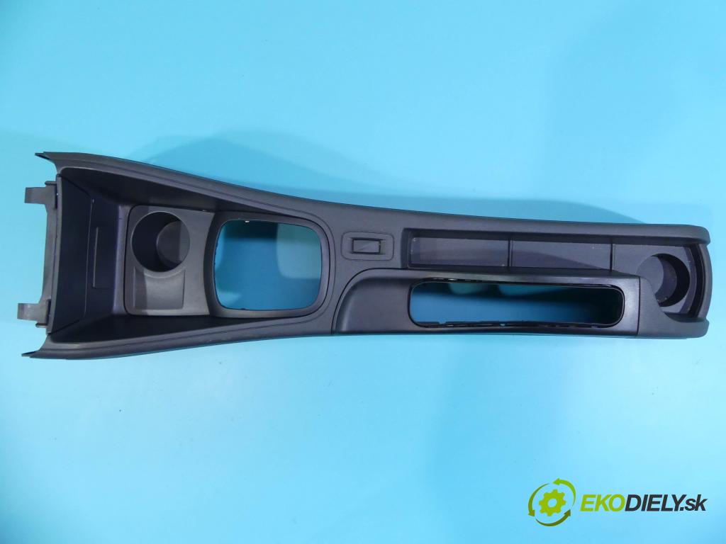 Renault Fluence 1.6 16v 114 HP manual 84 kW 1598 cm3 4- operadlo PK0009 (Lakťové opierky)