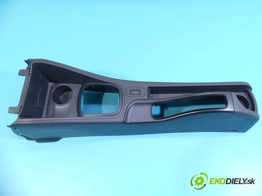 Renault Fluence 1.6 16v 114 HP manual 84 kW 1598 cm3 4- operadlo PK0009 (Lakťové opierky)