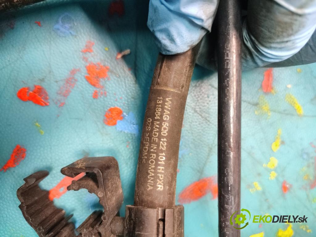 Vw Golf VII 2012-2020 1.4 tsi 122 HP manual 90 kW 1395 cm3 5- rúrka systému chladenia 04E122447K