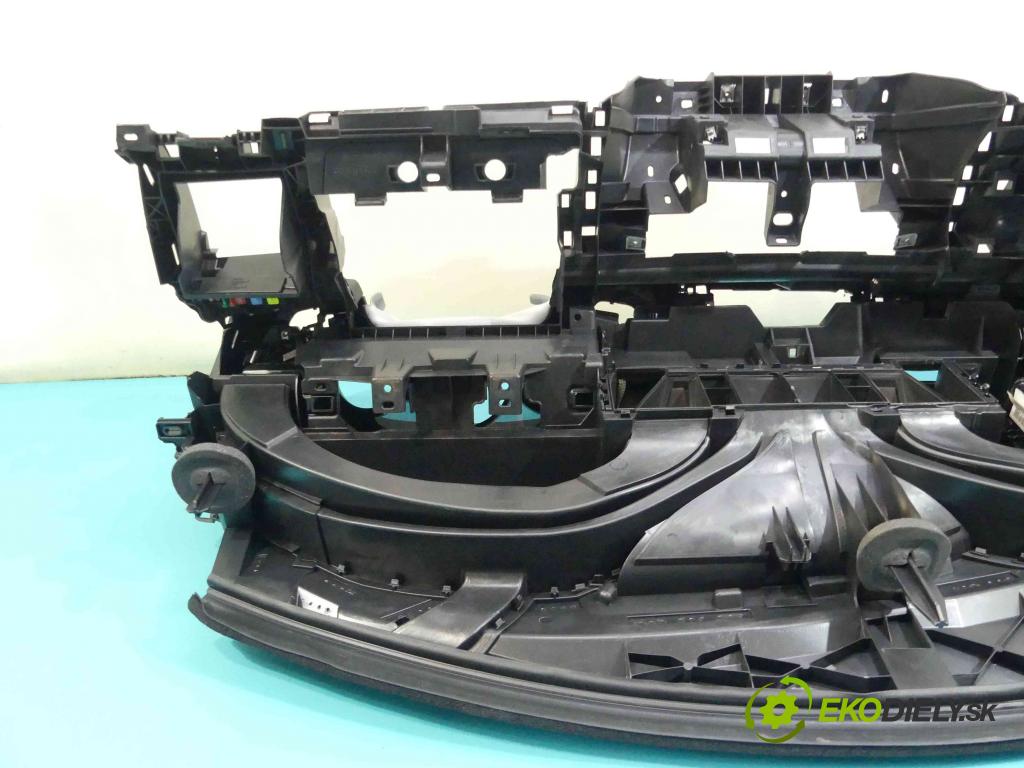 Citroen C5 II 2008-2017 2.0 hdi 140 HP manual 103 kW 1997 cm3 5- kokpit,pristrojová doska rozdeľovacia