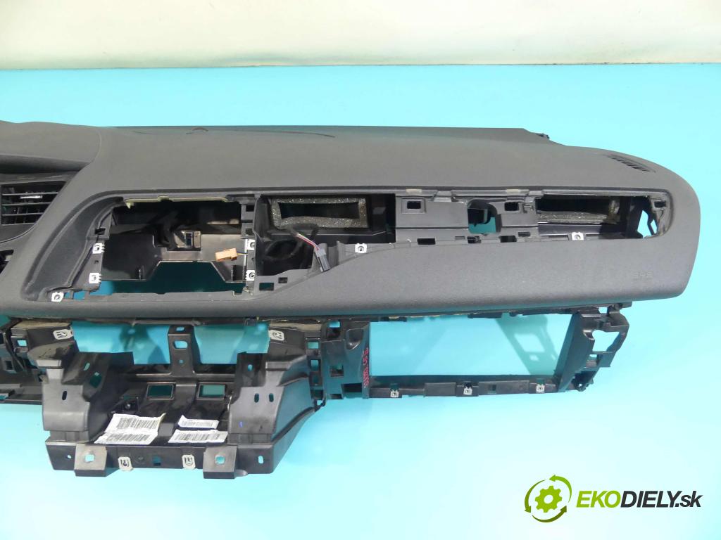 Citroen C5 II 2008-2017 2.0 hdi 140 HP manual 103 kW 1997 cm3 5- kokpit,pristrojová doska rozdeľovacia