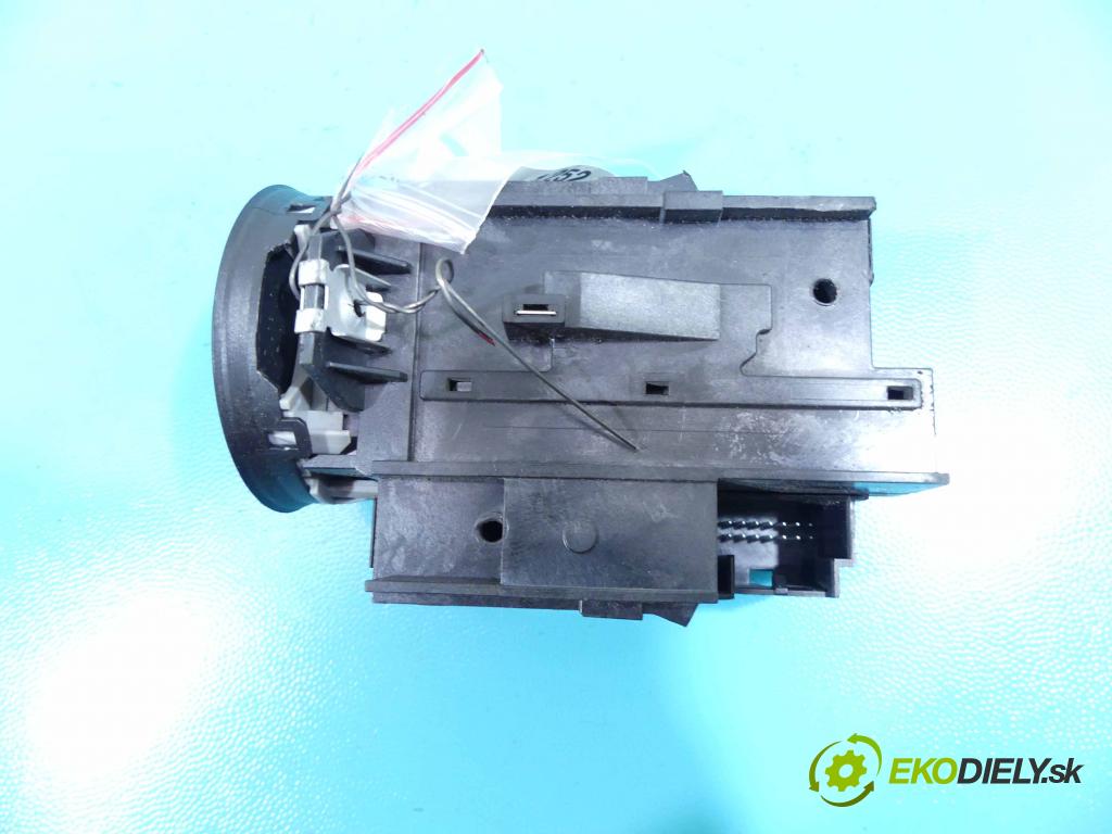 Vw Passat B6 2005-2010 2.0 tdi 140 HP manual 103 kW 1968 cm3 5- Spínačka 3C0905843M (Spínacie skrinky a kľúče)