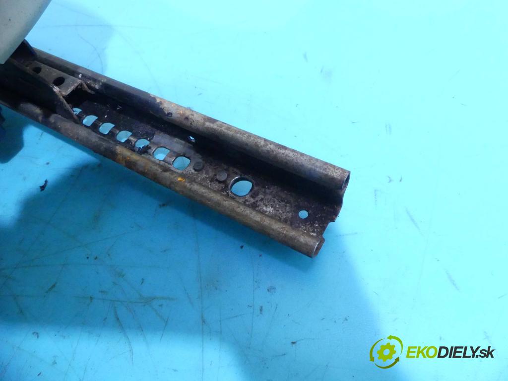 Bmw 5 E60 2003-2010 3.0d 218 HP automatic 160 kW 2993 cm3 5- Sedačka pravý  (Sedačky, sedadlá)