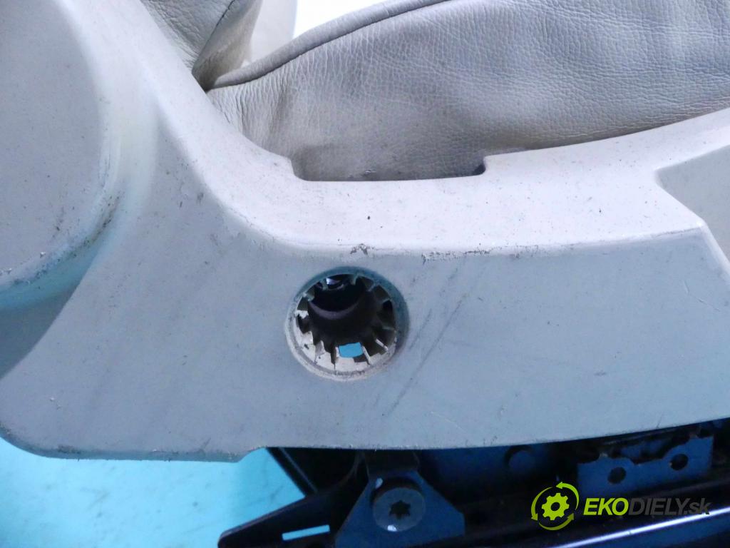 Bmw 5 E60 2003-2010 3.0d 218 HP automatic 160 kW 2993 cm3 5- Sedačka pravý  (Sedačky, sedadlá)