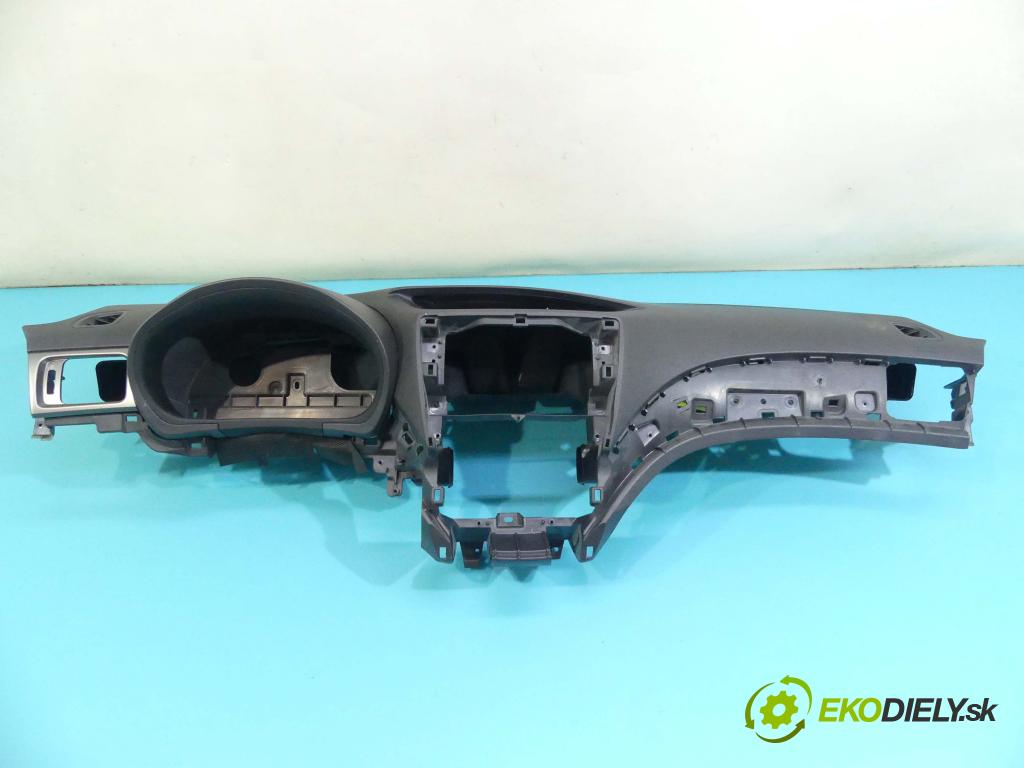 Subaru Impreza III GH 2007-2012 1.5 boxer 107 HP manual 79 kW 1498 cm3 5- kokpit,pristrojová doska rozdeľovacia 