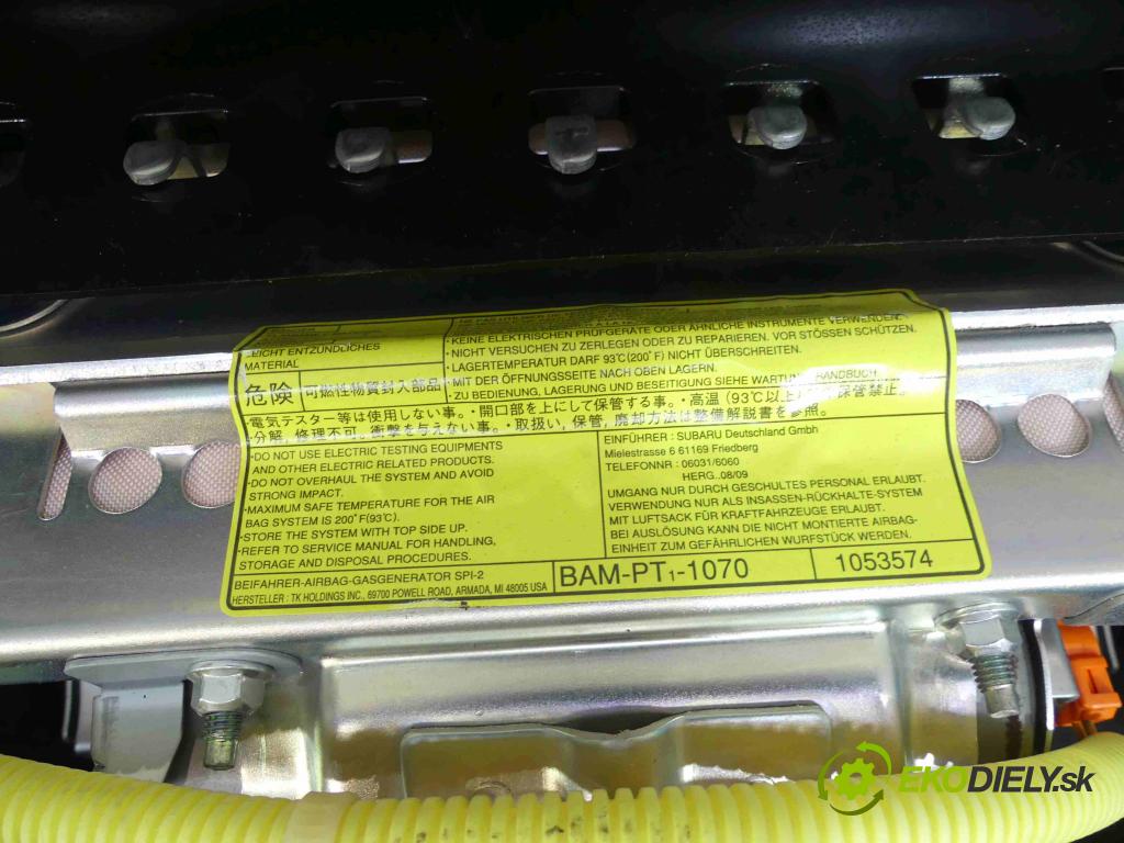 Subaru Impreza III GH 2007-2012 1.5 boxer 107 HP manual 79 kW 1498 cm3 5- kokpit,pristrojová doska rozdeľovacia