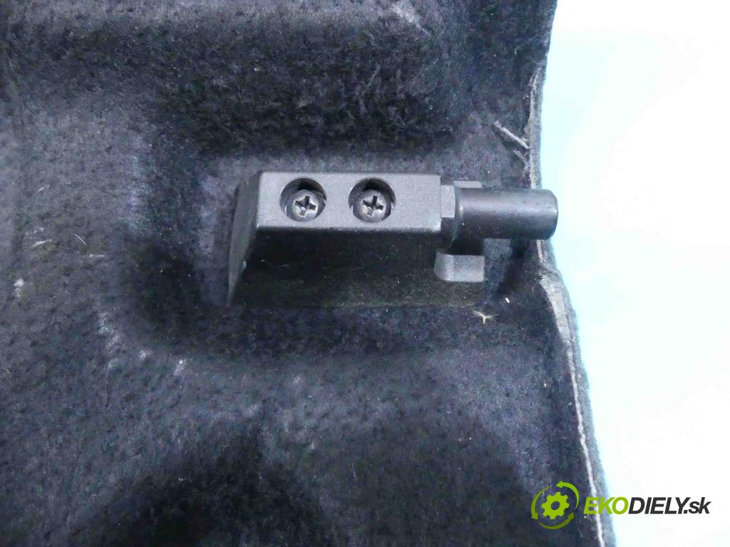 Seat Ibiza III 6L 2002-2008 1.4 16v 75 HP manual 55 kW 1390 cm3 3- zadná  (Pláta zadné)