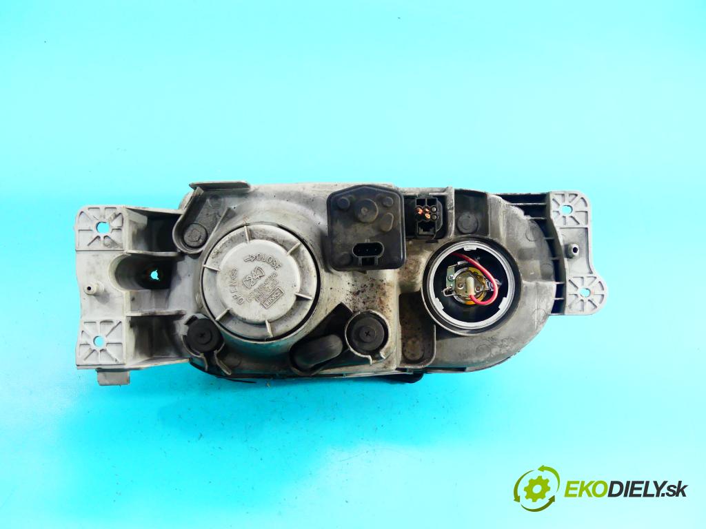 Hyundai Coupe 1.6 16v 107 HP manual 79 kW 1599 cm3 3- Reflektor: pravý  (Pravé)