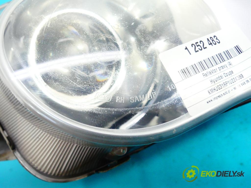 Hyundai Coupe 1.6 16v 107 HP manual 79 kW 1599 cm3 3- Reflektor: pravý  (Pravé)