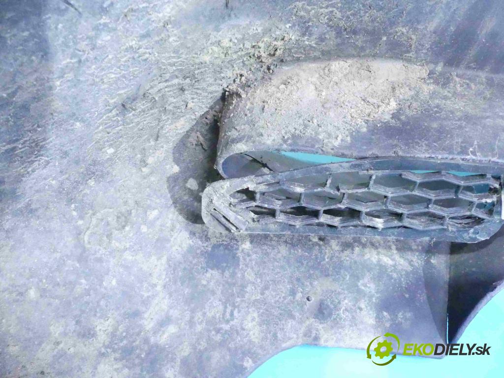 Hyundai Coupe 1.6 16v 107 HP manual 79 kW 1599 cm3 3- nárazník zadné  (Ostatné)