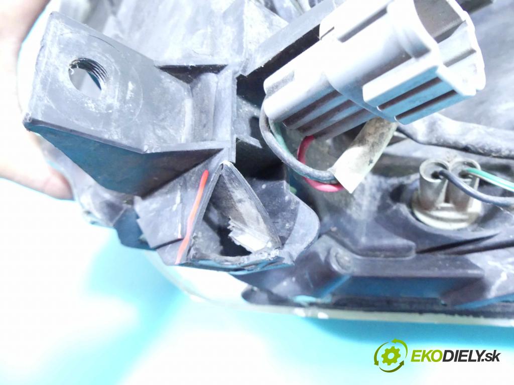 Nissan Murano Z50 2003-2008 3.5 V6 234KM automatic 172 kW 3498 cm3 5- Reflektor: pravý  (Pravé)