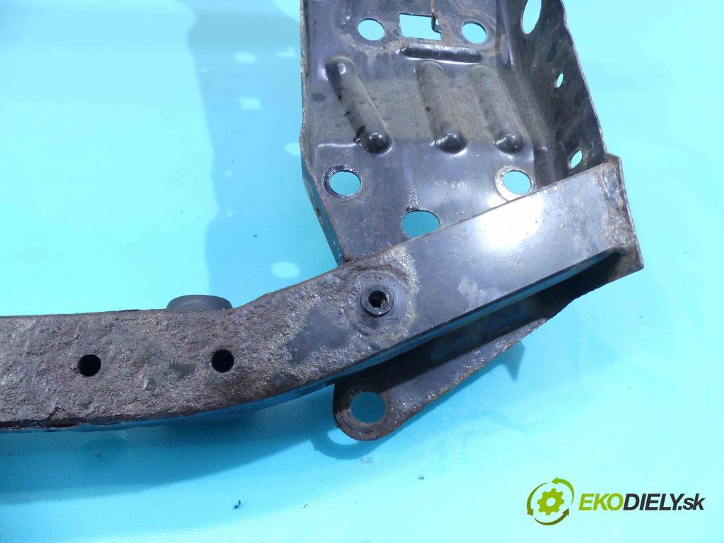 Nissan Qashqai J10 2006-2013 1.6 16v 114 hp manual 84 kW 1598 cm3 5- stěna přední  (Výztuhy přední)