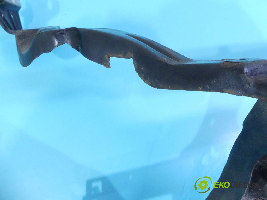 Nissan Qashqai J10 2006-2013 1.6 16v 114 hp manual 84 kW 1598 cm3 5- stěna přední  (Výztuhy přední)