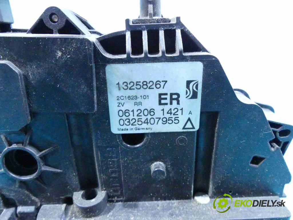 Opel Corsa D 2006-2014 1.2 16v 80 hp manual 59 kW 1229 cm3 5- zámek zadní pravý 13258267