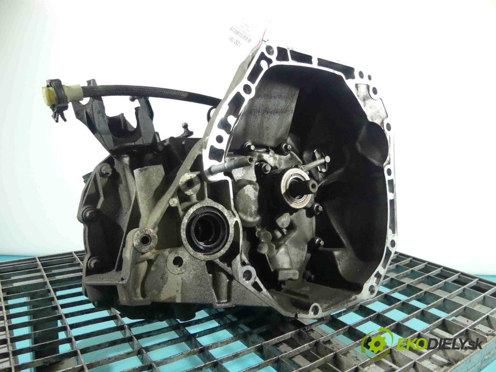 Renault Fluence 1.6 16v 114 HP manual 84 kW 1598 cm3 4- prevodovka stupeň,rýchlosť manual JR5359