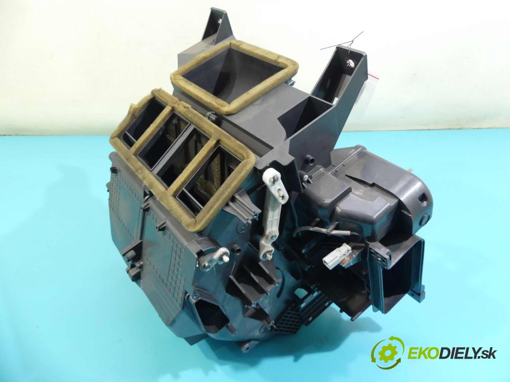 Honda Civic VIII 2006-2011 1.8 16v 140 HP manual 103 kW 1799 cm3 4- radiator 443160-7920 (Radiátory kúrenia)