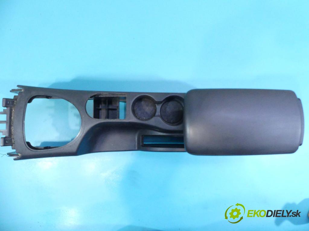 Nissan Qashqai J10 2006-2013 1.6 16v 114 HP manual 84 kW 1598 cm3 5- operadlo P13149A77000 (Lakťové opierky)