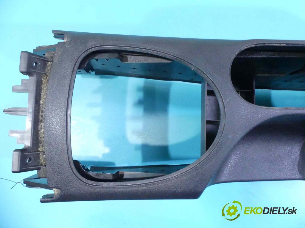 Nissan Qashqai J10 2006-2013 1.6 16v 114 HP manual 84 kW 1598 cm3 5- operadlo P13149A77000 (Lakťové opierky)