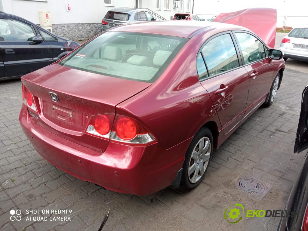 Honda Civic VIII 2006-2011 1.8 16v 140 hp manual 103 kW 1799 cm3 4- práh pravý (Ostatní)