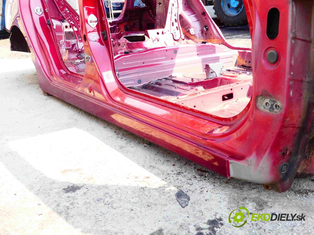 Honda Civic VIII 2006-2011 1.8 16v 140 hp manual 103 kW 1799 cm3 4- práh pravý (Ostatní)