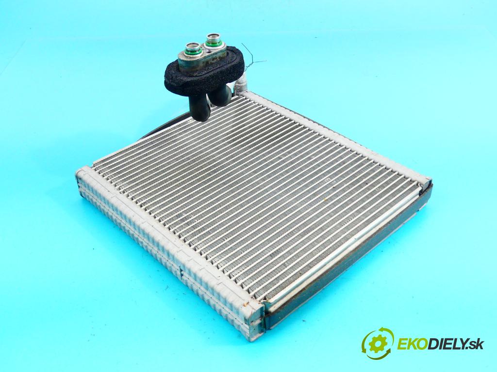 Hyundai Ix35 2.0 crdi 136 HP manual 100 kW 1995 cm3 5- radiator  (Radiátory kúrenia)