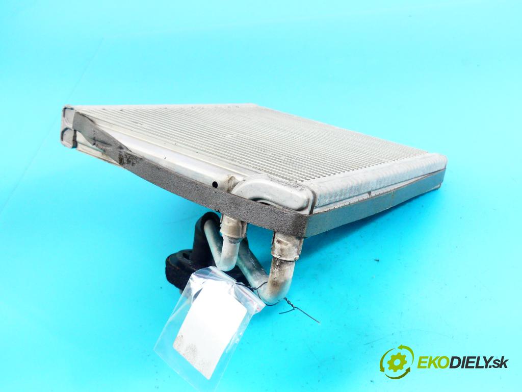 Hyundai Ix35 2.0 crdi 136 HP manual 100 kW 1995 cm3 5- radiator  (Radiátory kúrenia)