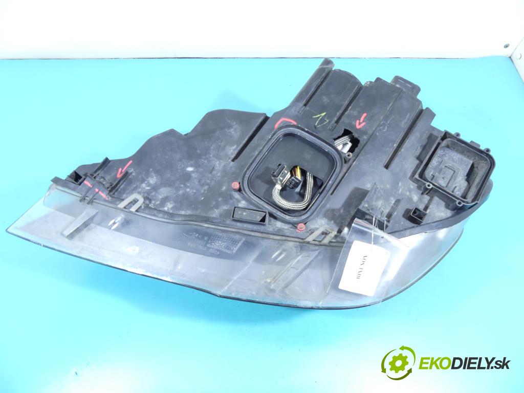 Bmw X5 E70 2006-2013 3.0d 306KM automatic 225 kW 2993 cm3 5- Reflektor: pravý 7161588 (Pravé)