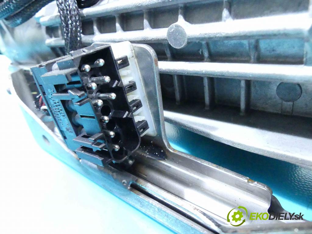 Bmw X5 E70 2006-2013 3.0d 306KM automatic 225 kW 2993 cm3 5- Sloupec: volant 6786603 (Tyče riadenia (volantu))