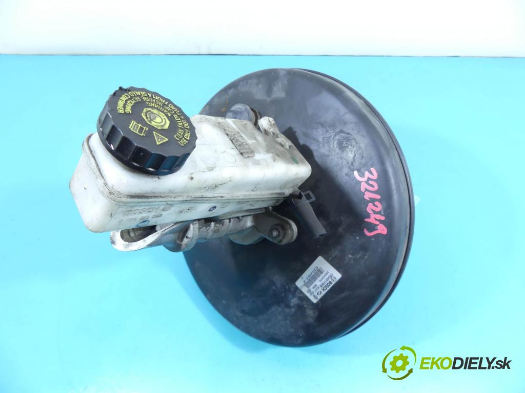Renault Fluence 1.6 16v 114 HP manual 84 kW 1598 cm3 4- servo brzdové 472104106R
