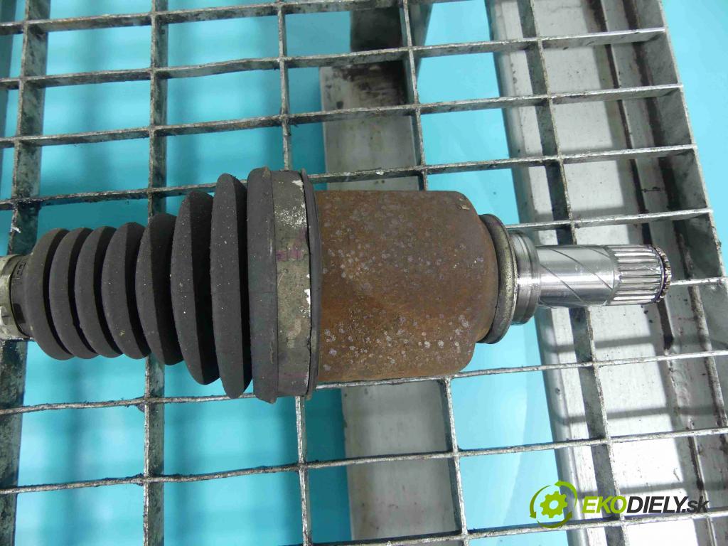 Renault Fluence 1.6 16v 114 HP manual 84 kW 1598 cm3 4- poloos ľavé 391012745 (Poloosy)