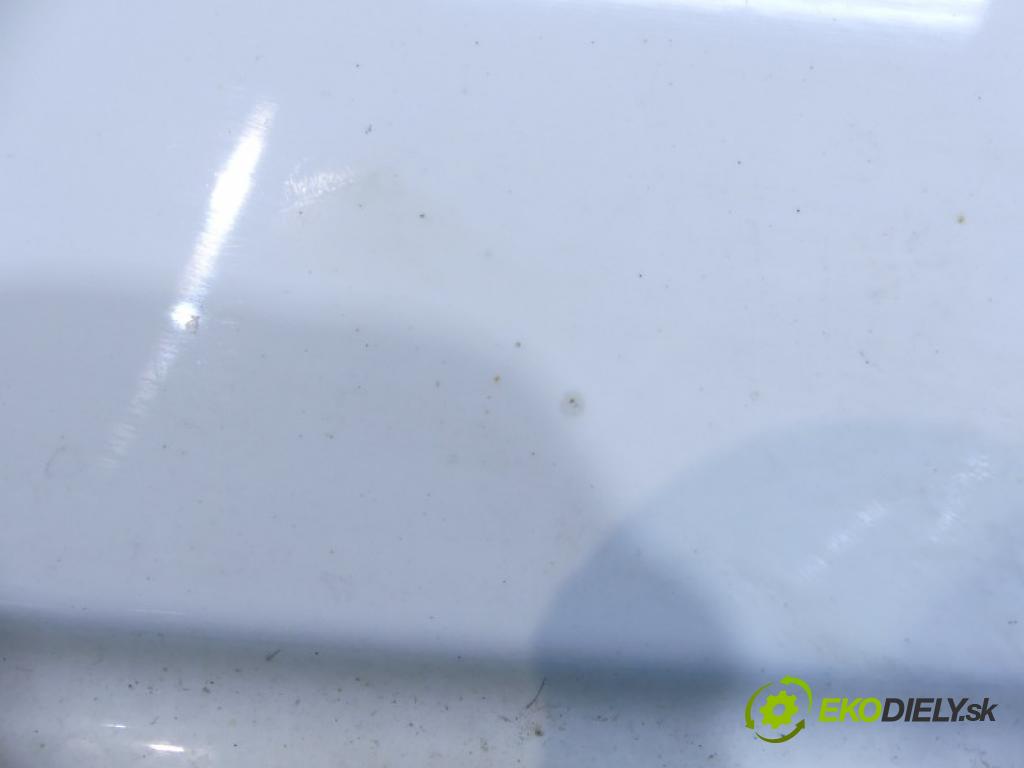 Citroen C1 II 2014-2022 1.0 72 HP manual 53 kW 998 cm3 5- nárazník zadné (Kľučka dverí ostatné)