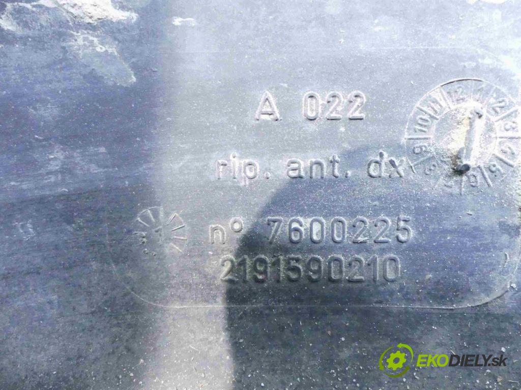 Fiat Tempra 2.0 113 hp manual 83 kW 1999 cm3 4- blatník: přední pravé 7600225